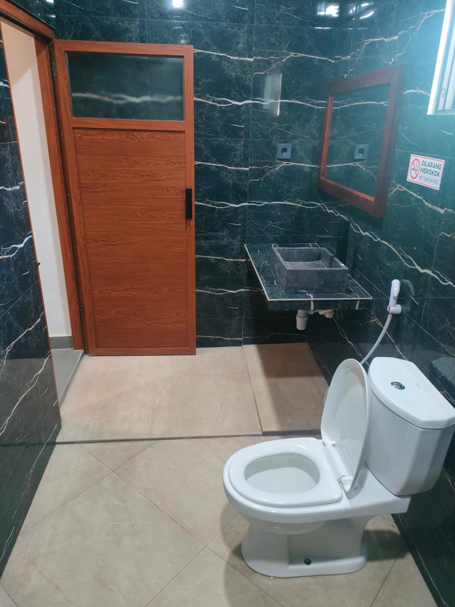 Mango Guesthouse Пангандаран Экстерьер фото